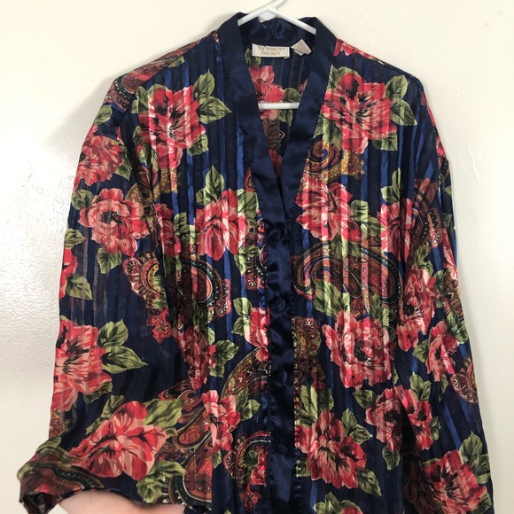 Victoria’s Secret Floral Button Up Pajama Top - Picture 2 of 6